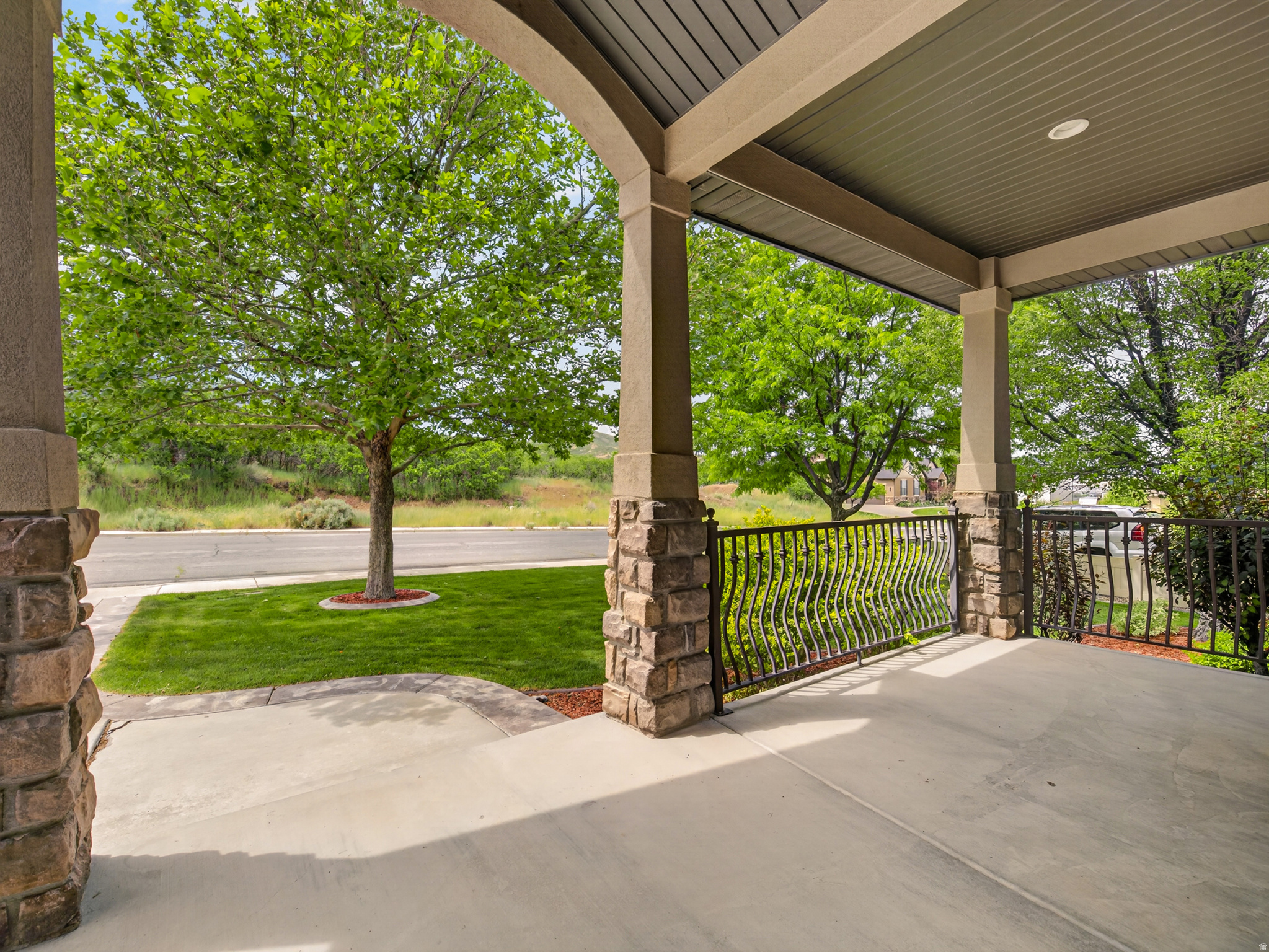 main property photo 31