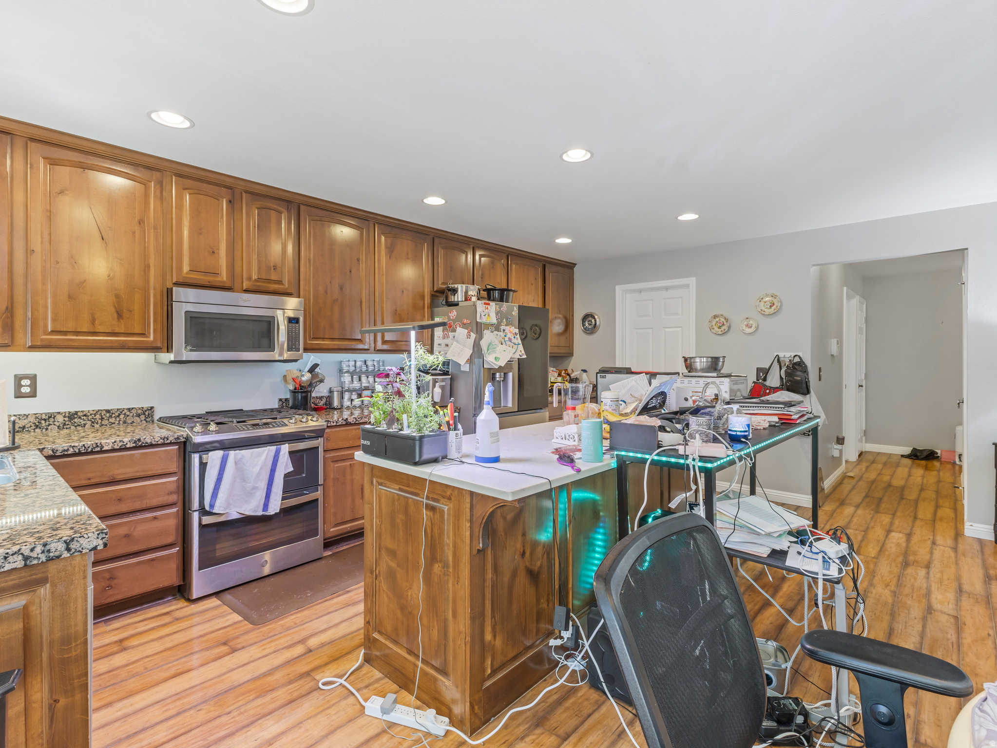 main property photo 6