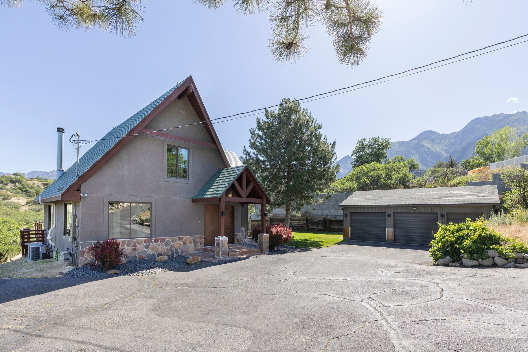 main property photo 32