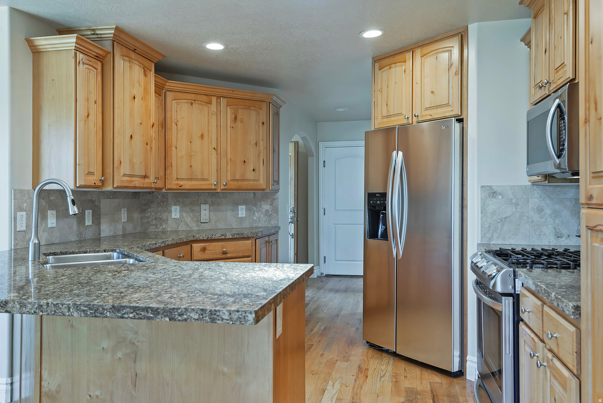 main property photo 5