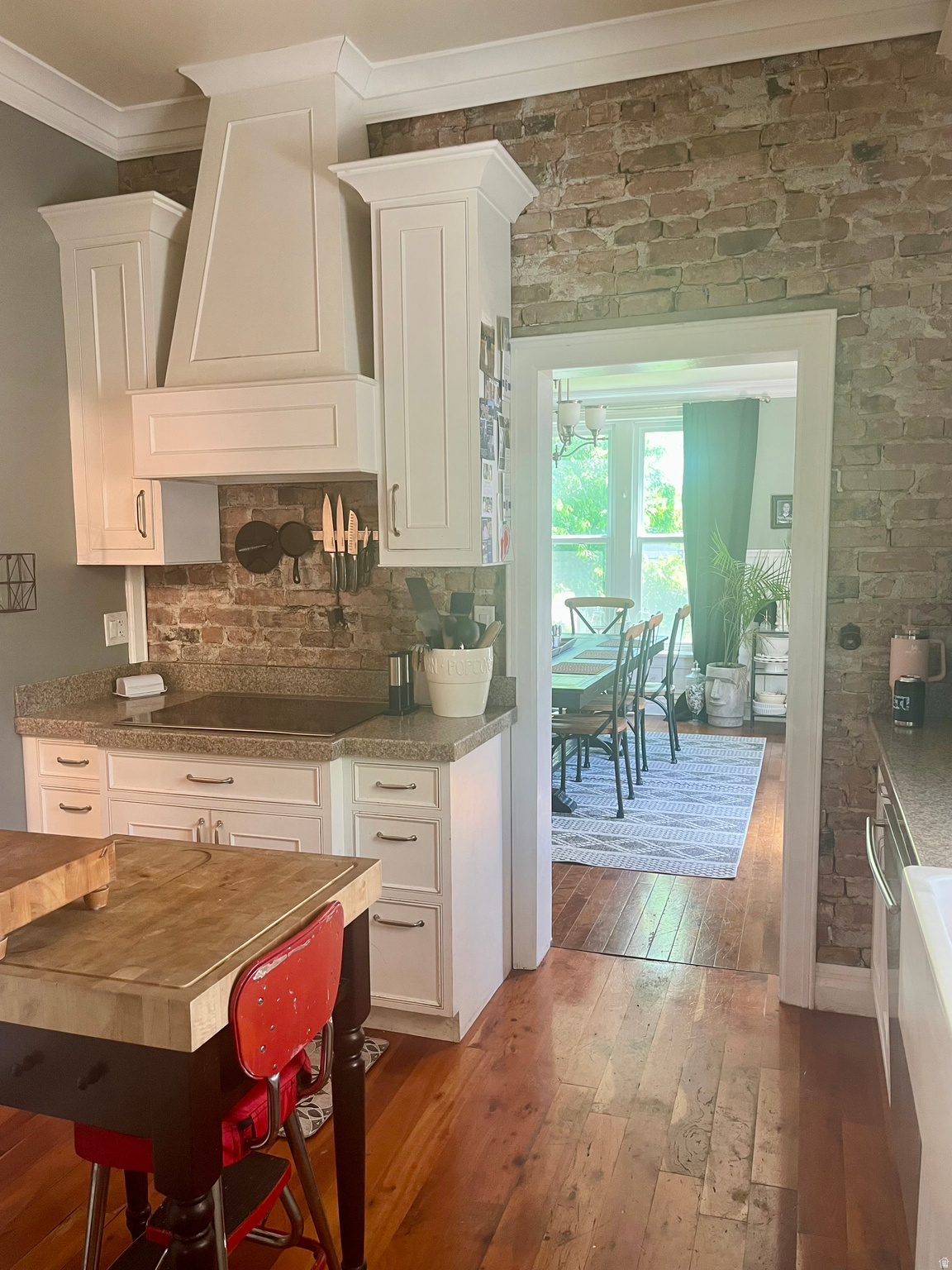 main property photo 10