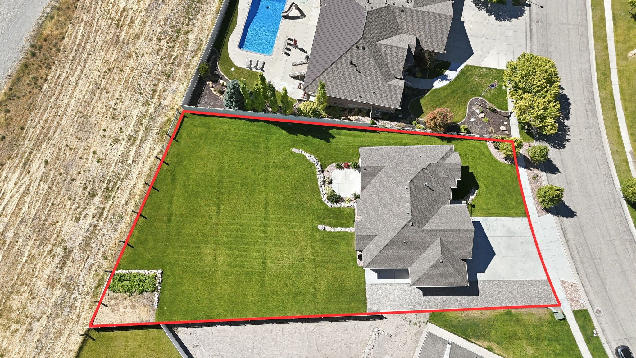 main property photo 42