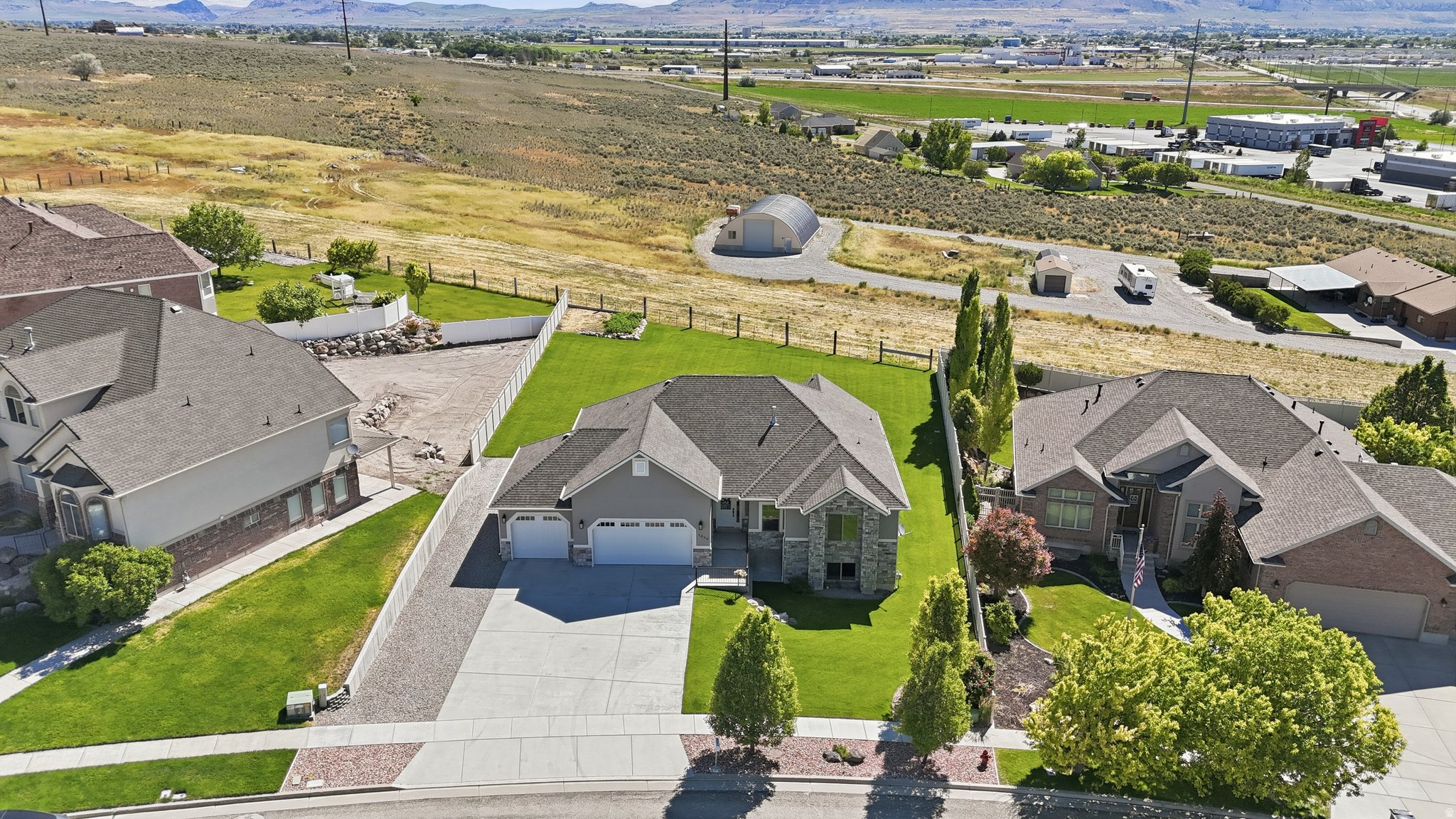 main property photo 43