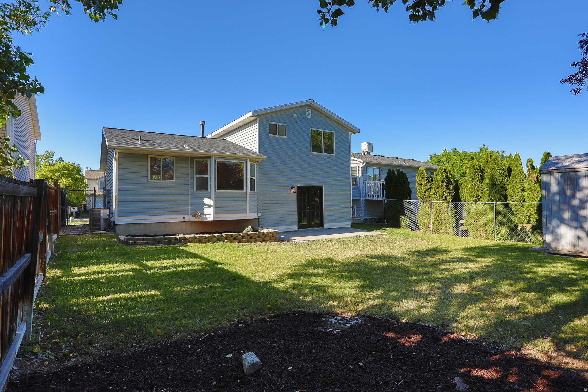 main property photo 18