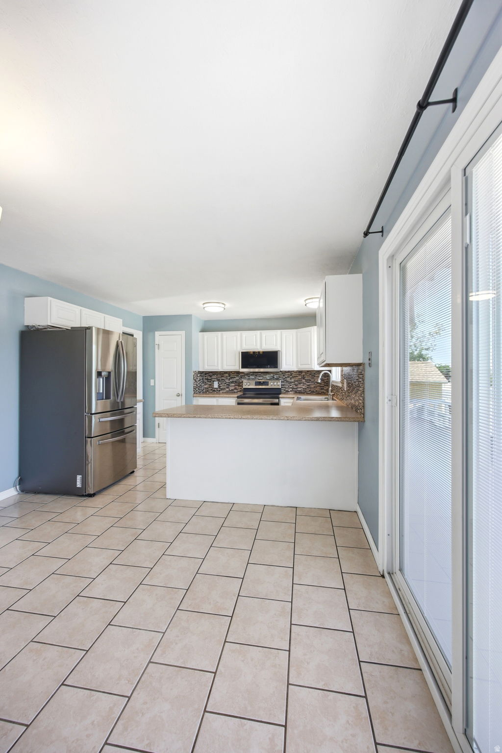 main property photo 6