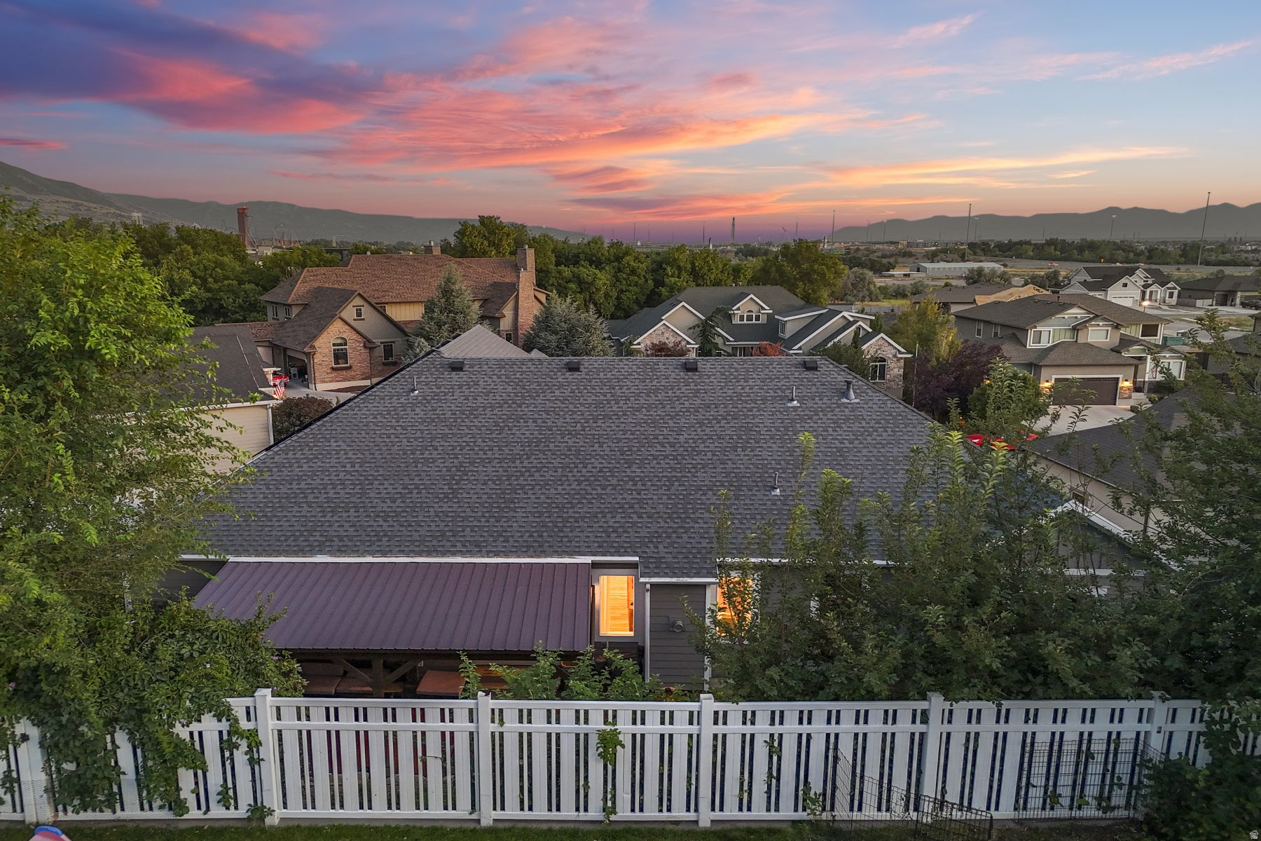 main property photo 45