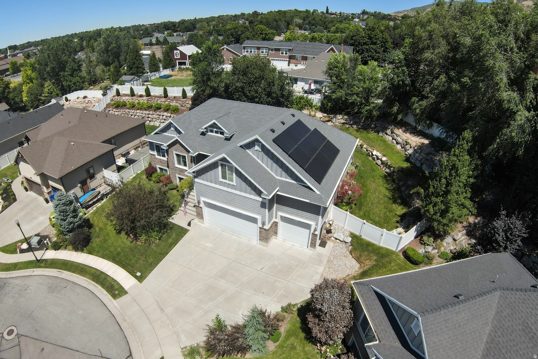 main property photo 75