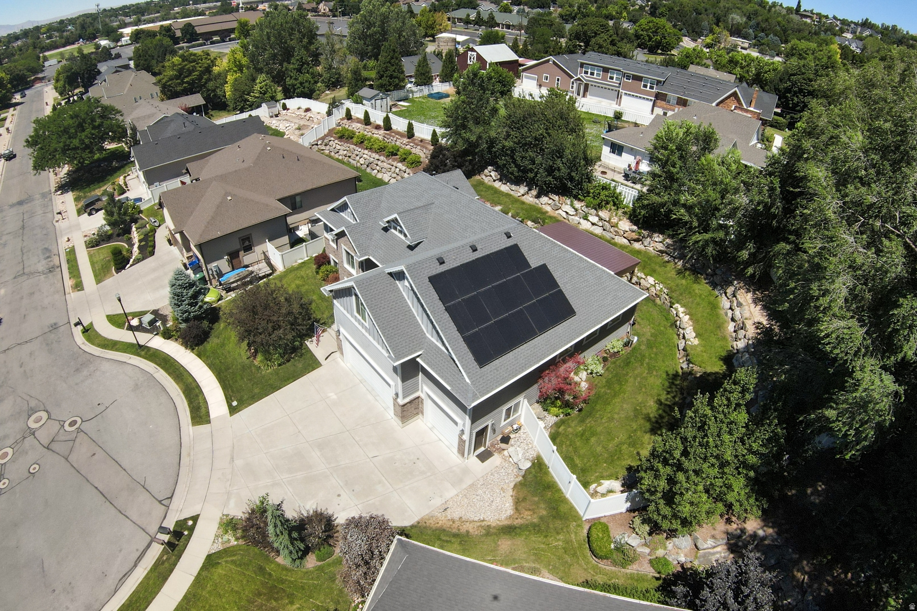 main property photo 76
