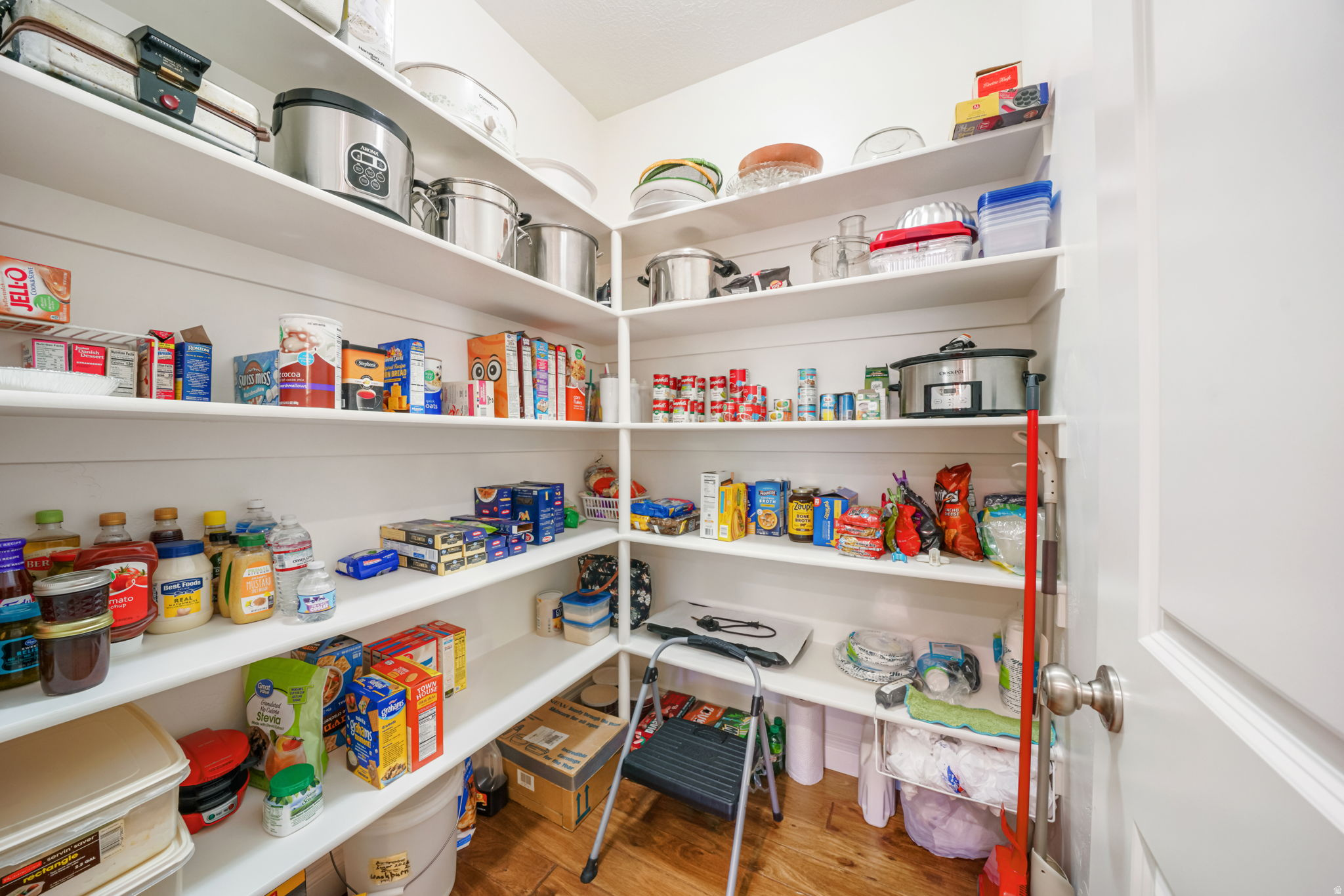 main property photo 10