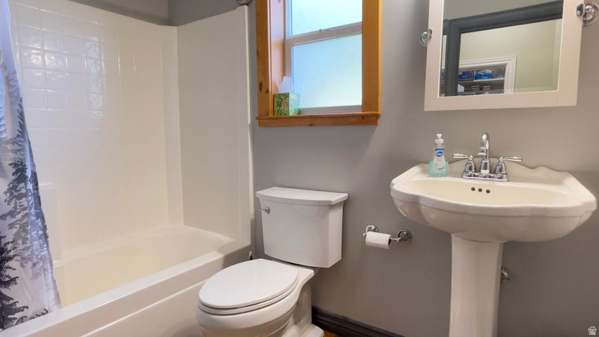 main property photo 23