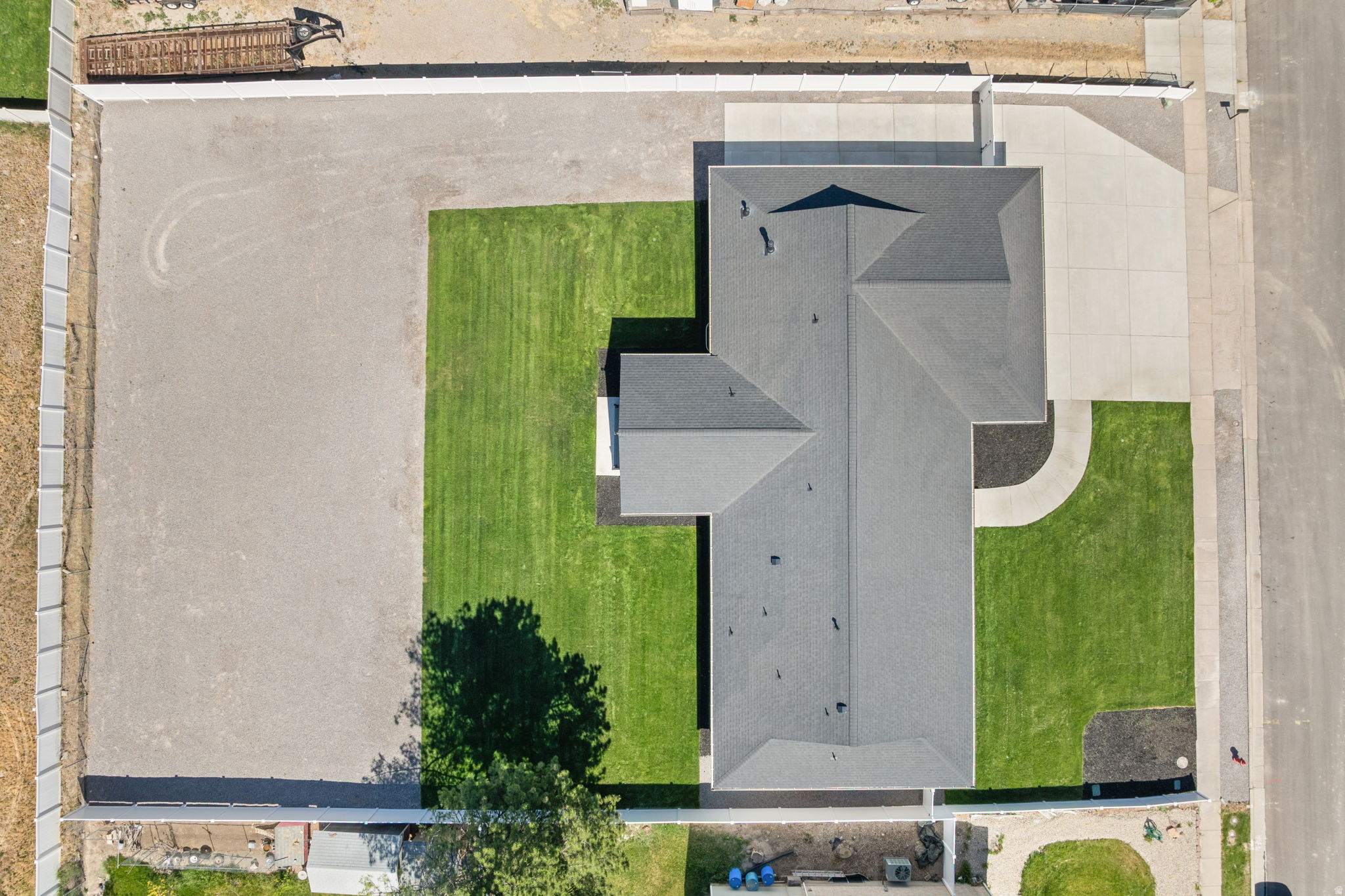 main property photo 68
