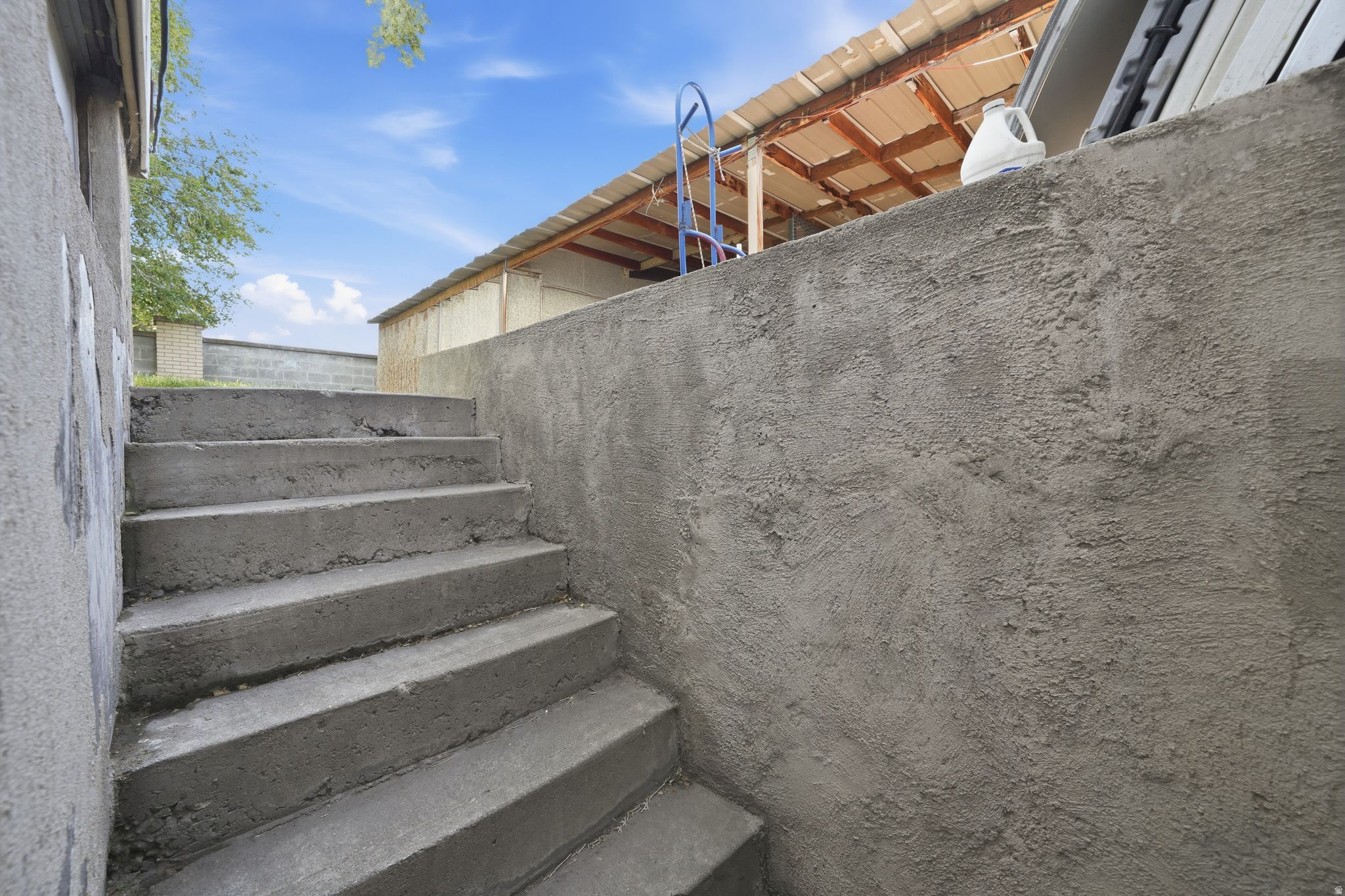 main property photo 36