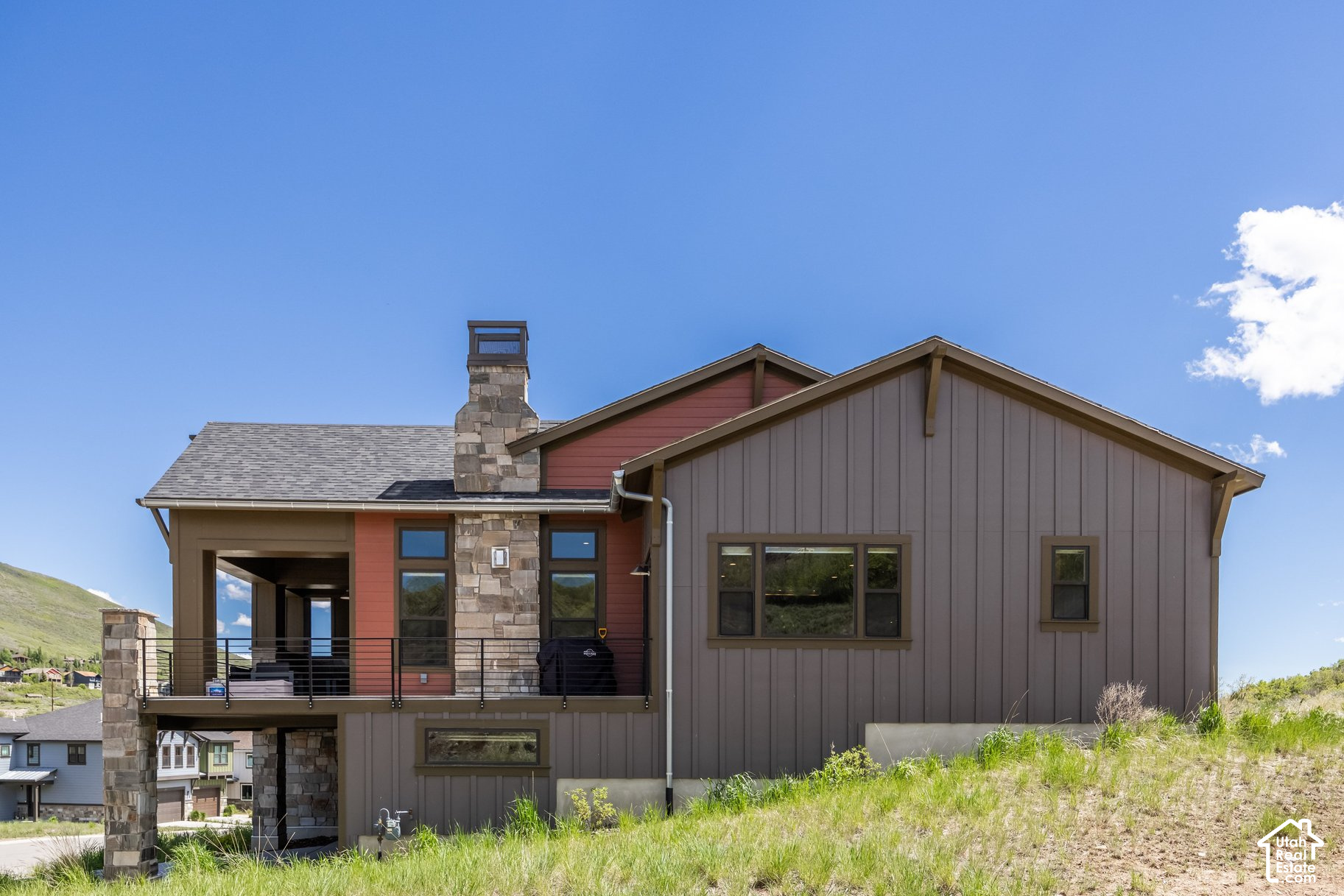 main property photo 78