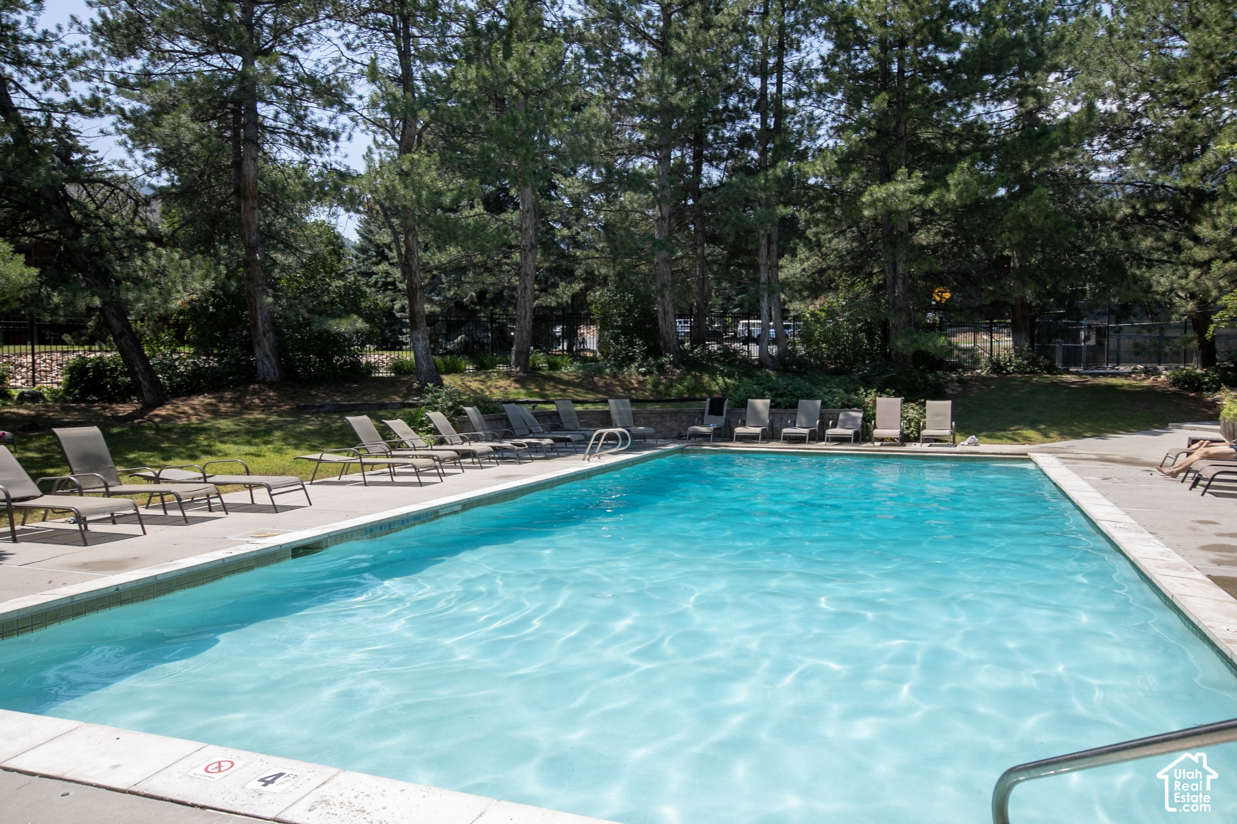 main property photo 50