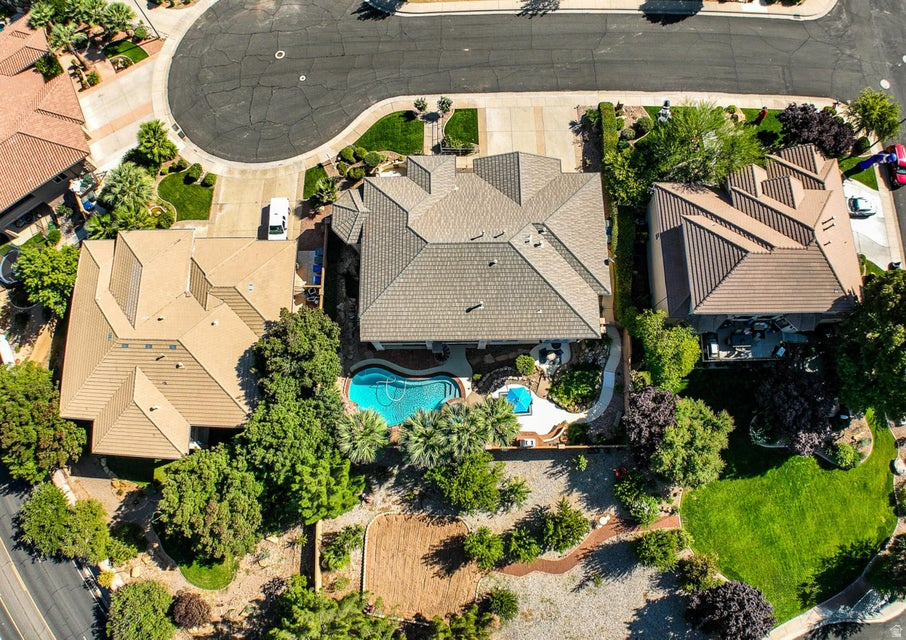 main property photo 75
