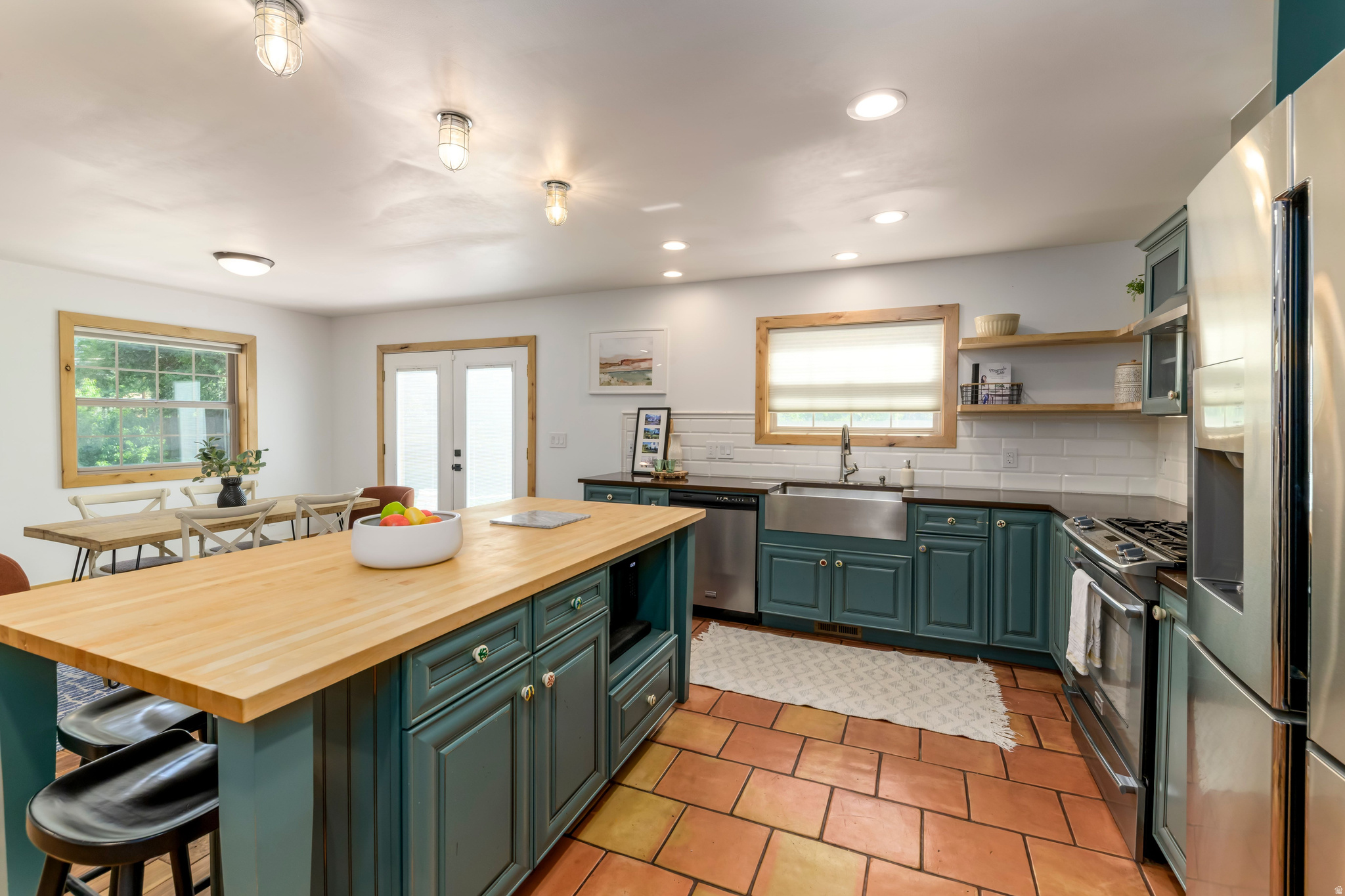 main property photo 11