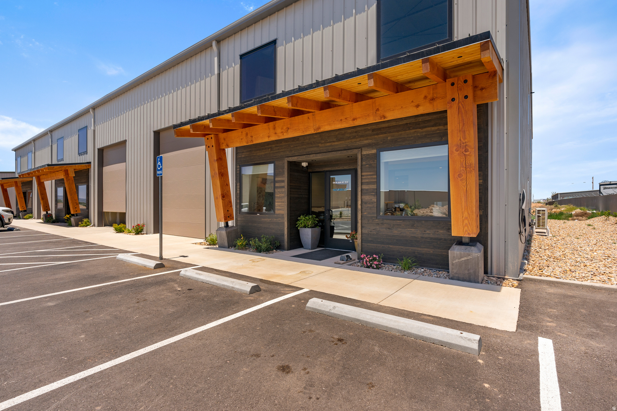 main property photo 33