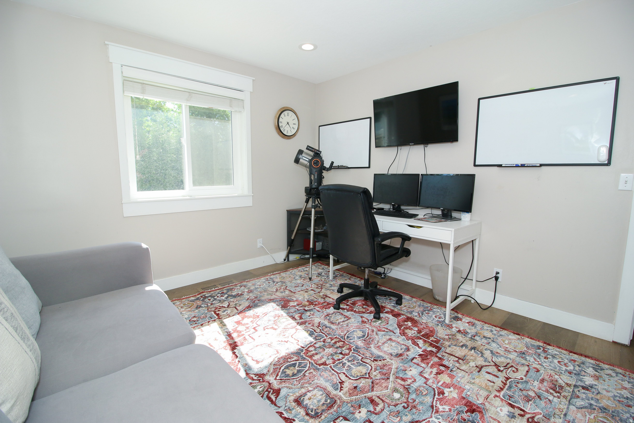 main property photo 14