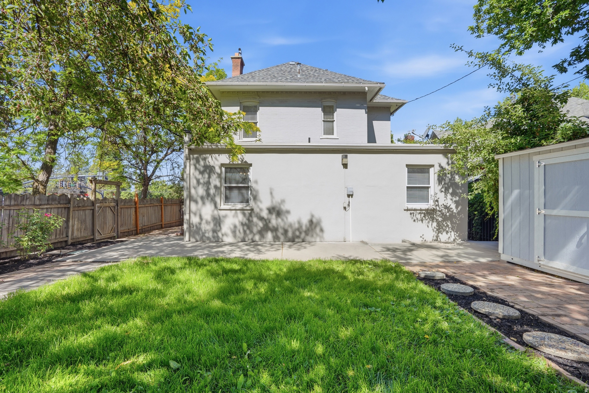 main property photo 40