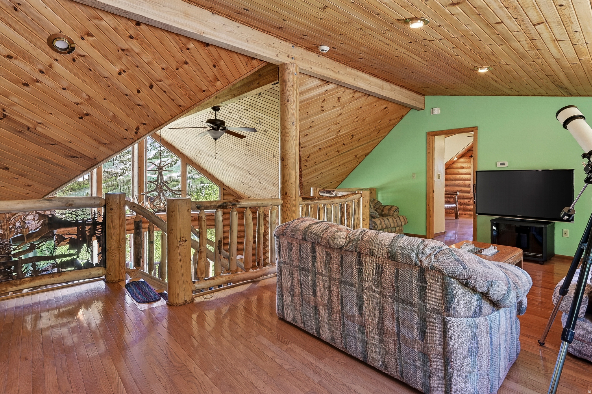 main property photo 28