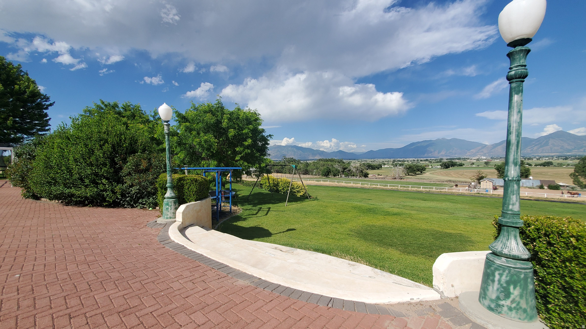 main property photo 16