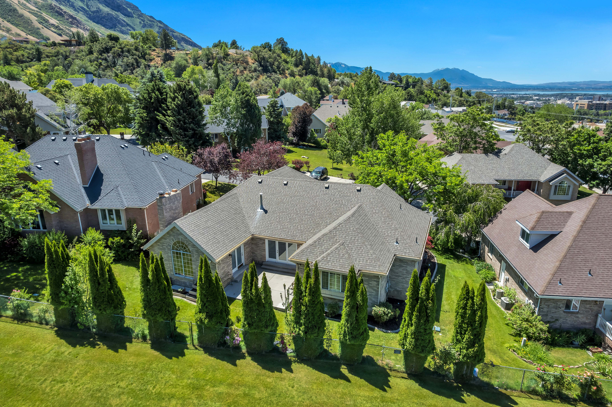 main property photo 39