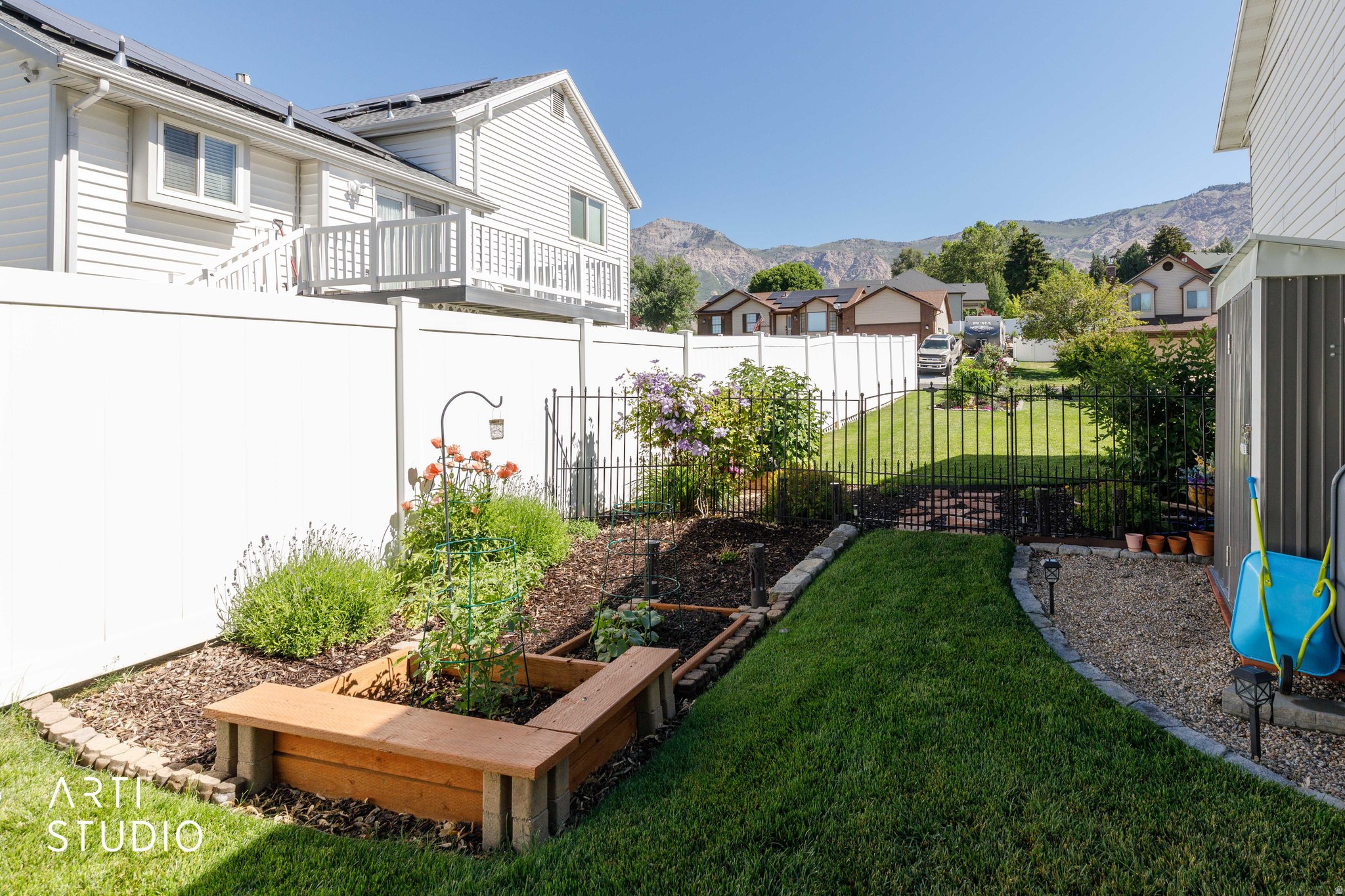 main property photo 23
