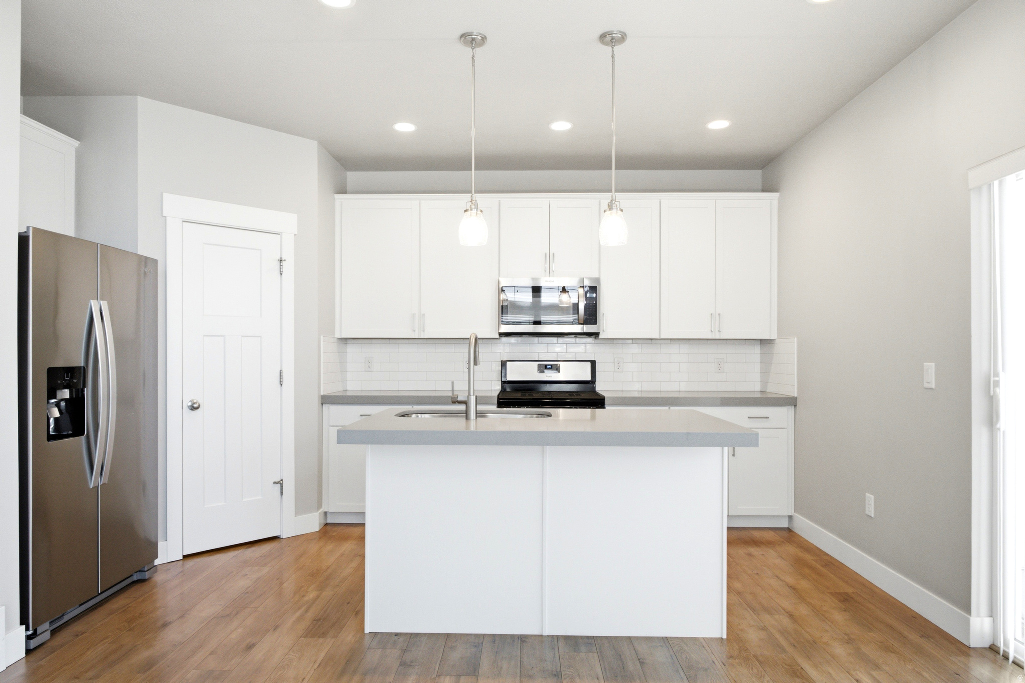 main property photo 7