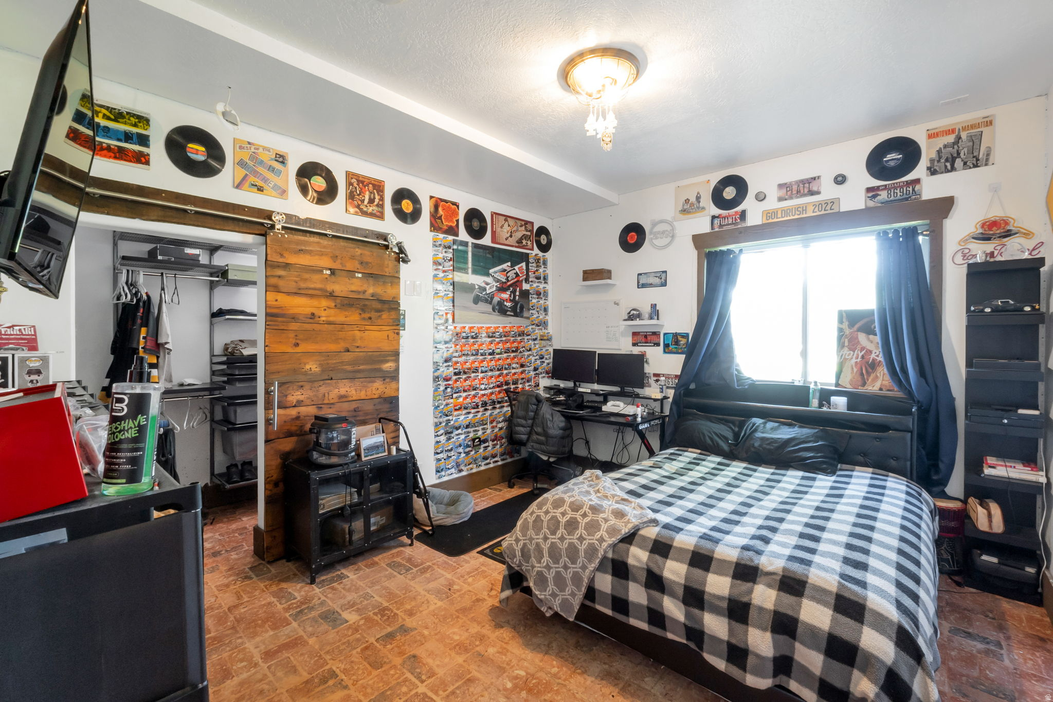 main property photo 36