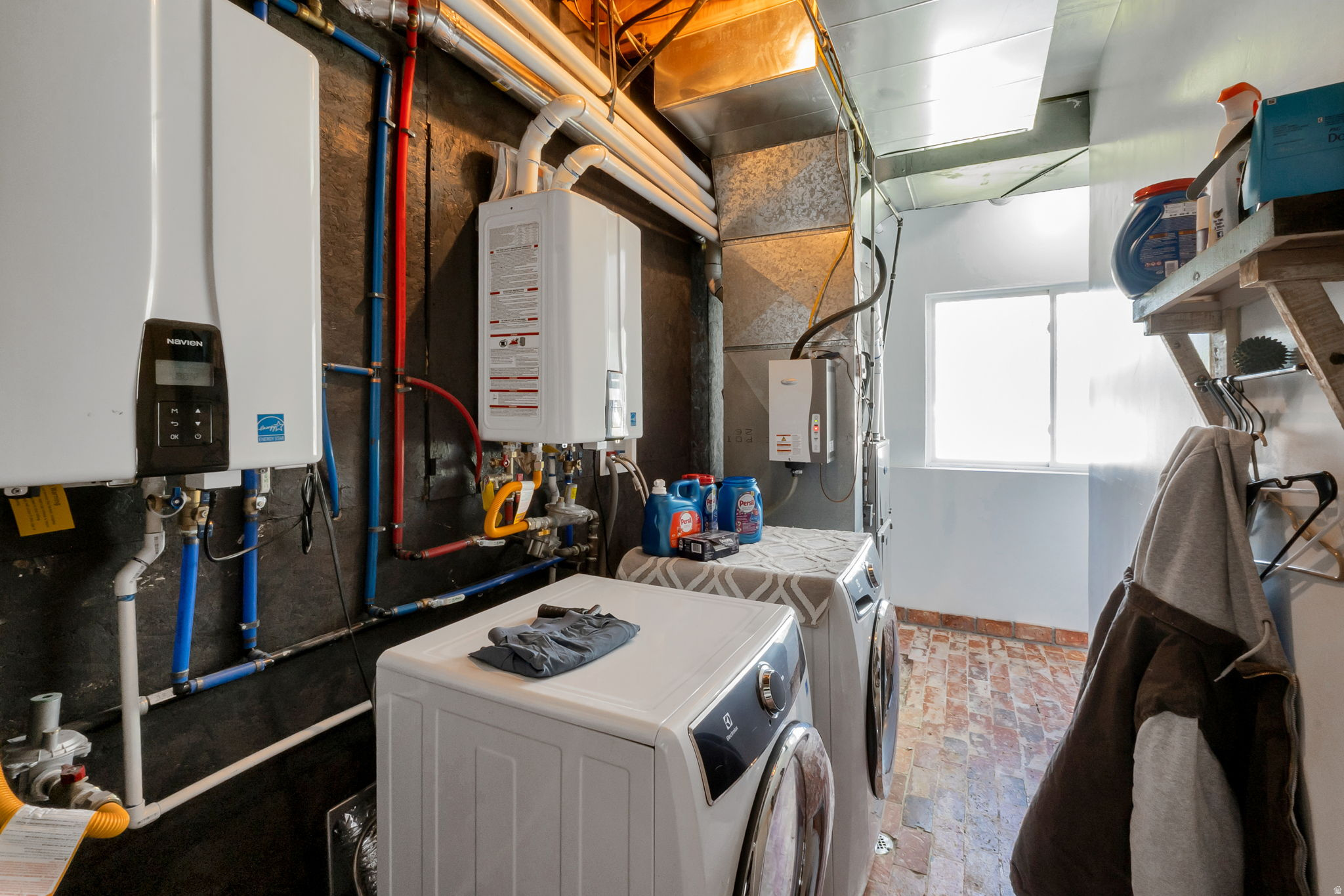main property photo 39