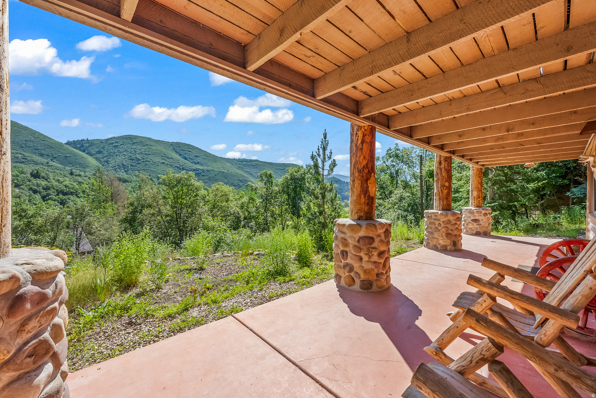 main property photo 30