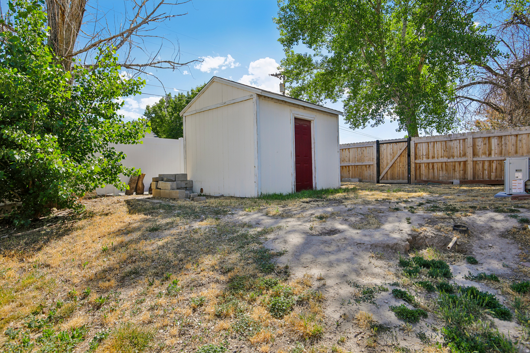 main property photo 27