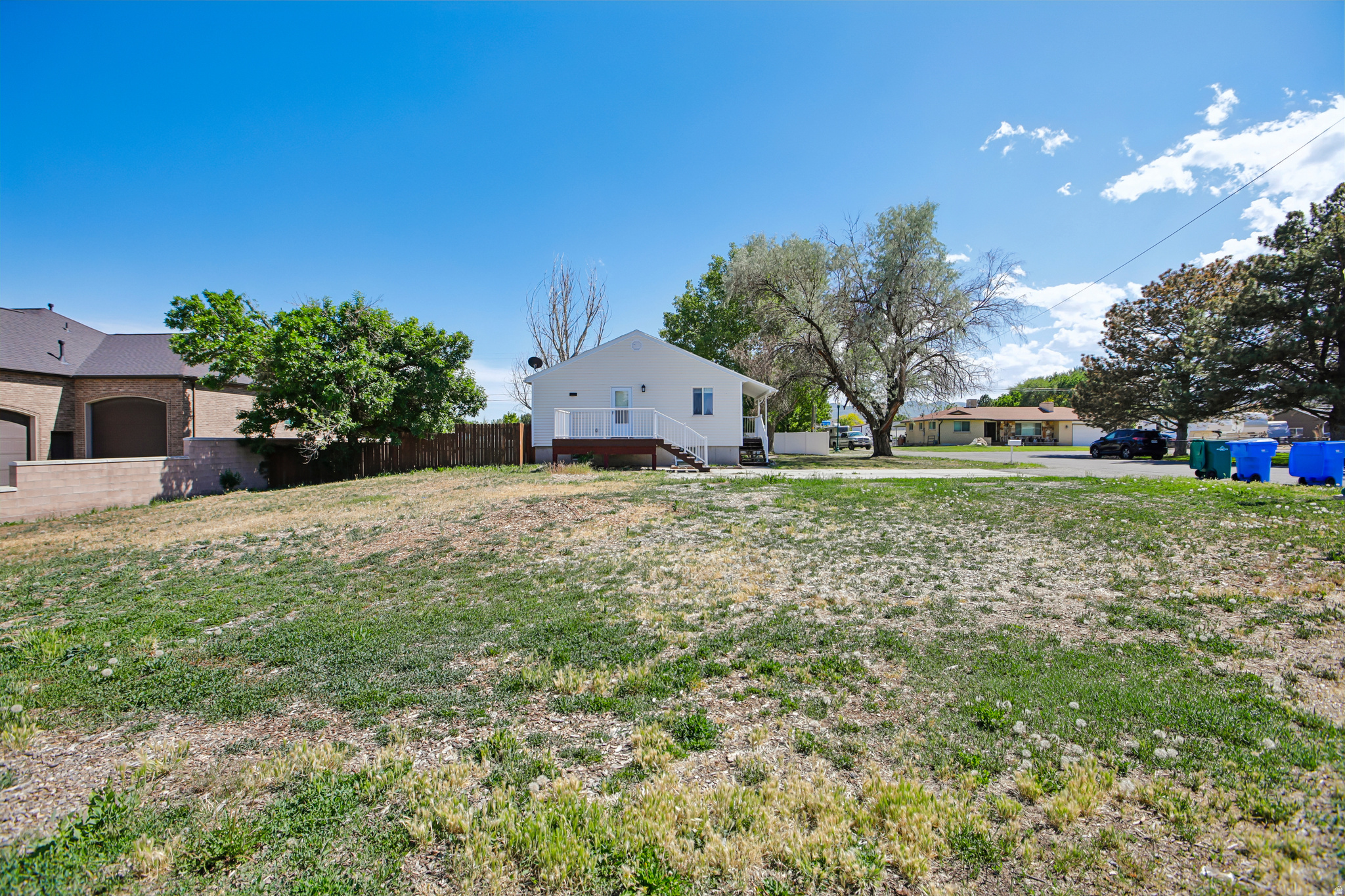 main property photo 9