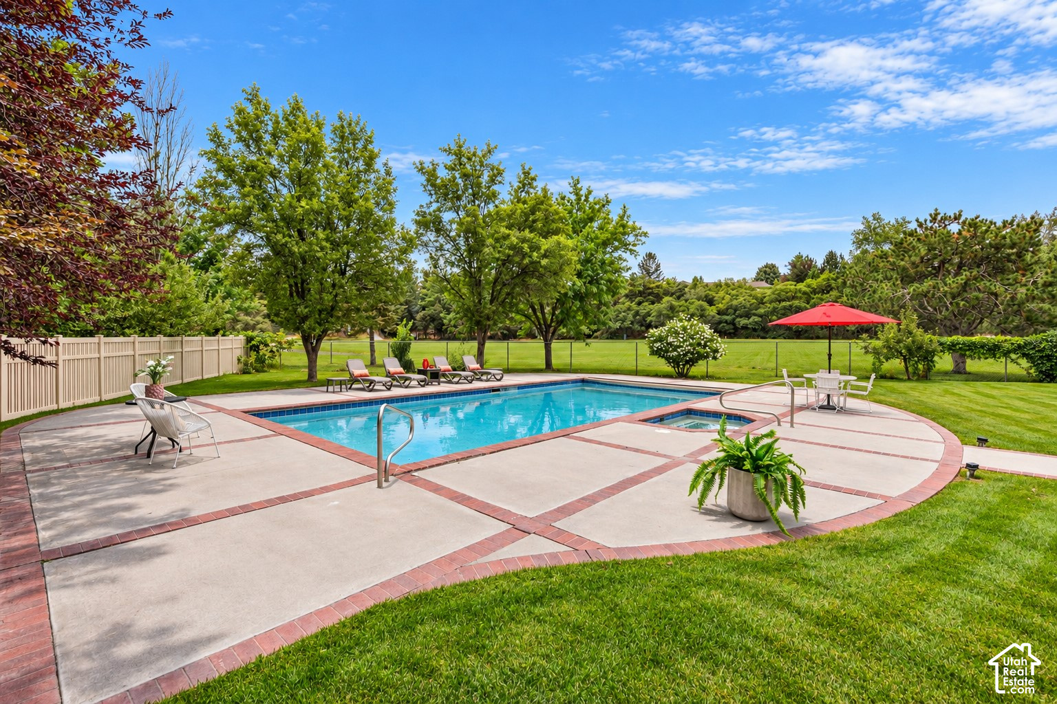 main property photo 60