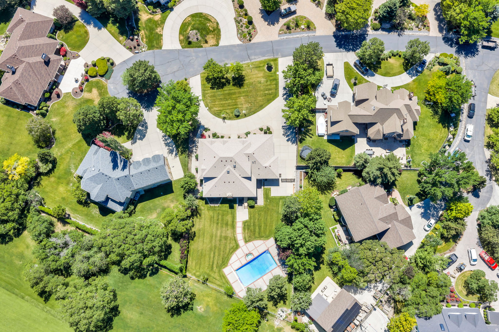 main property photo 8