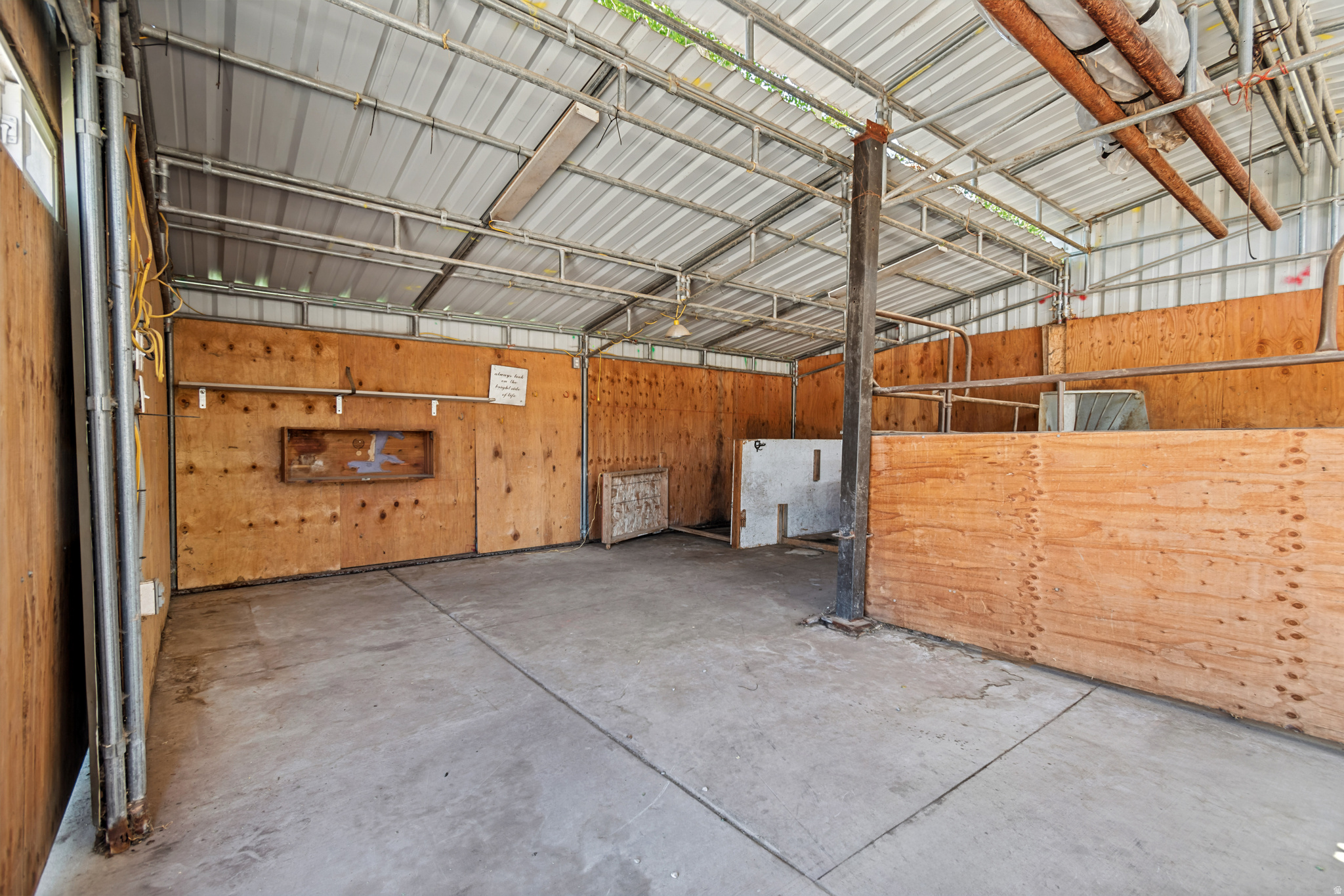 main property photo 50
