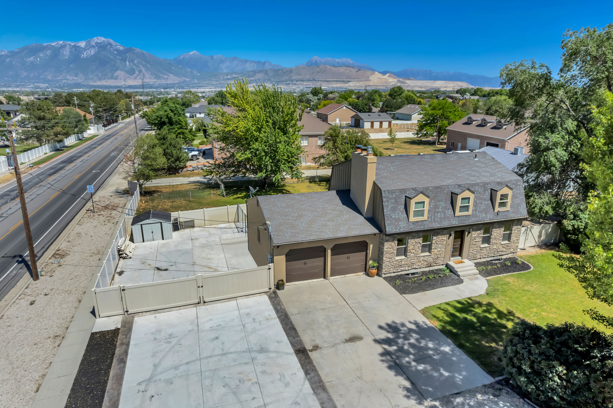 main property photo 78