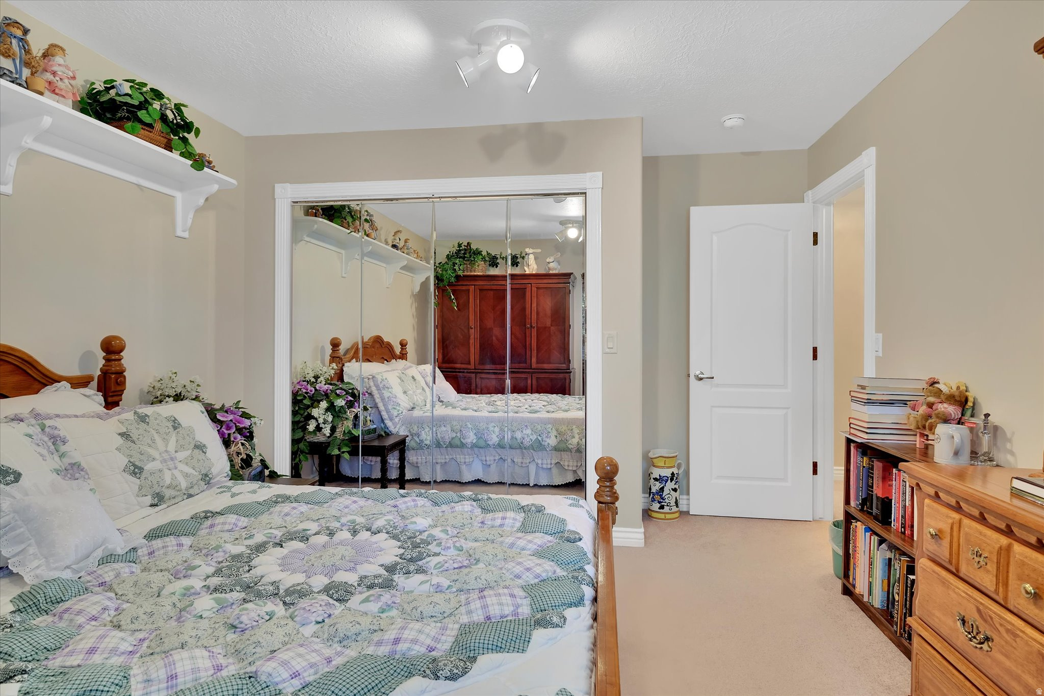main property photo 31