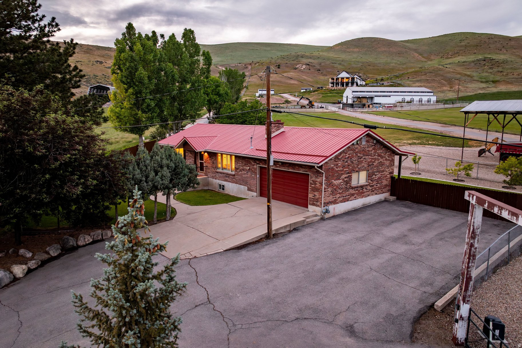 main property photo 39