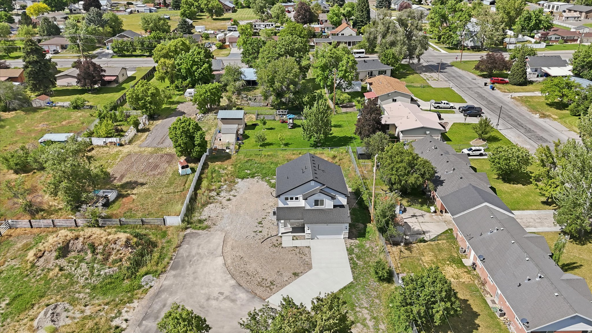 main property photo 42