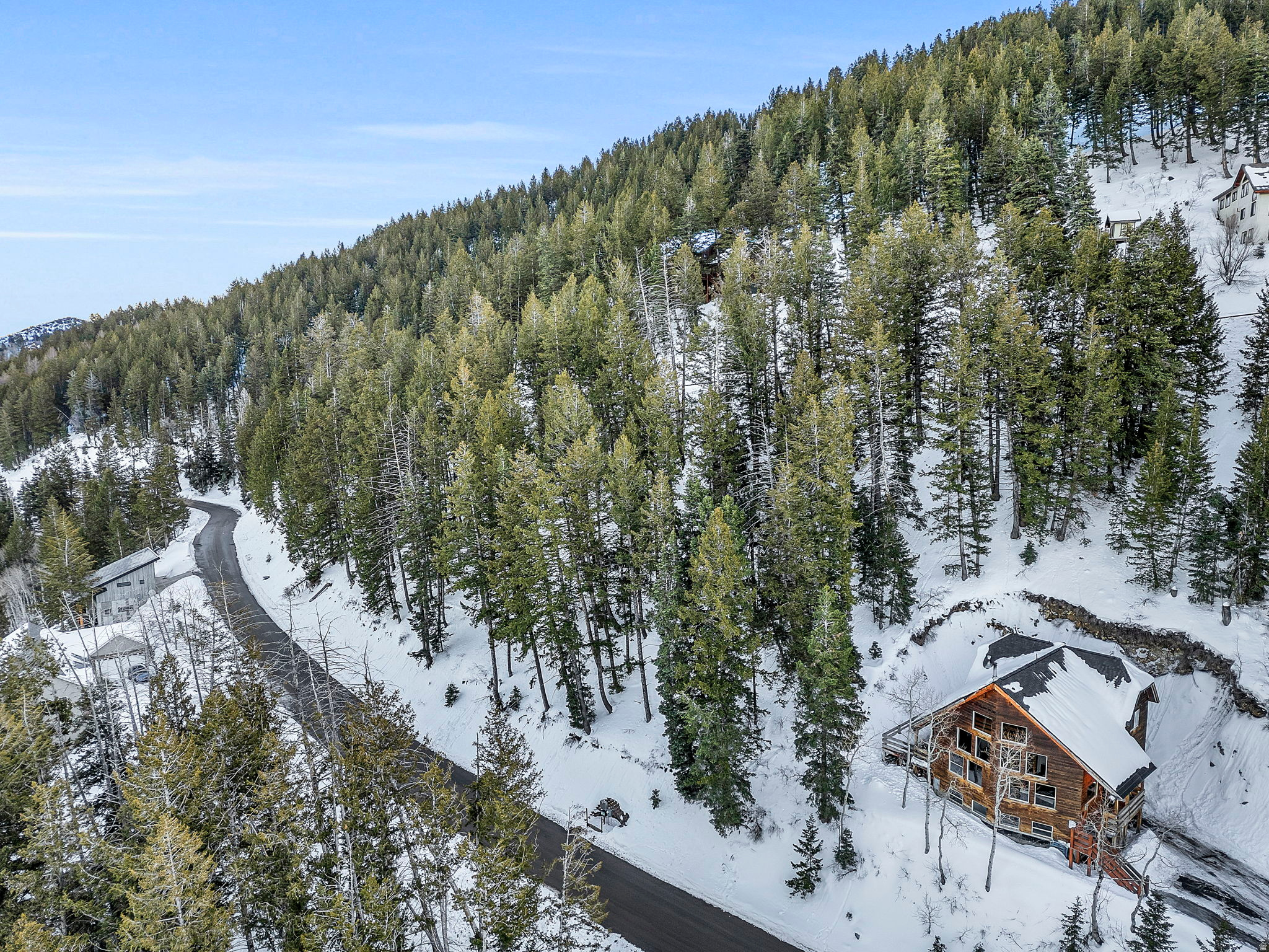main property photo 9
