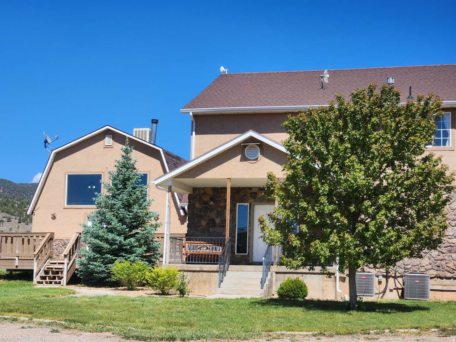 main property photo 41