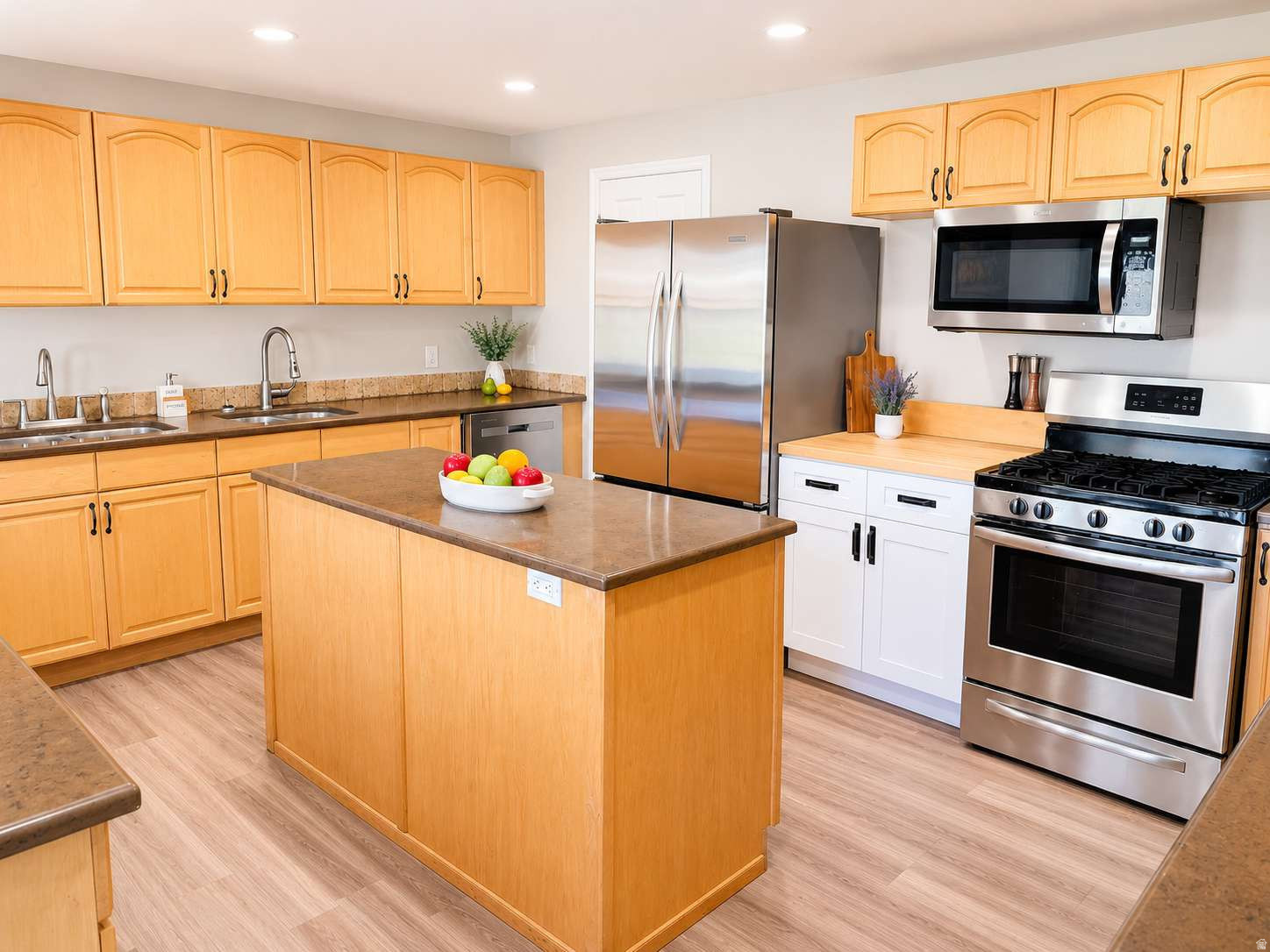 main property photo 6