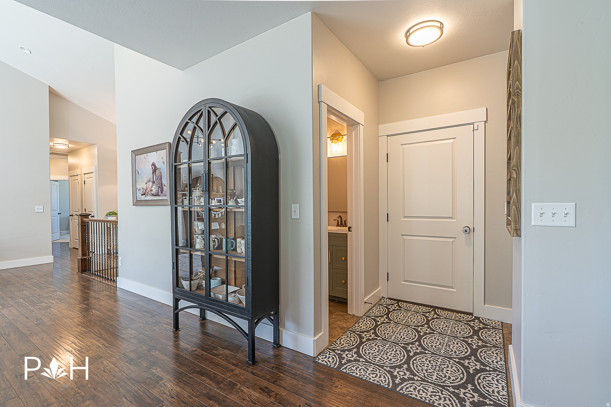 main property photo 16