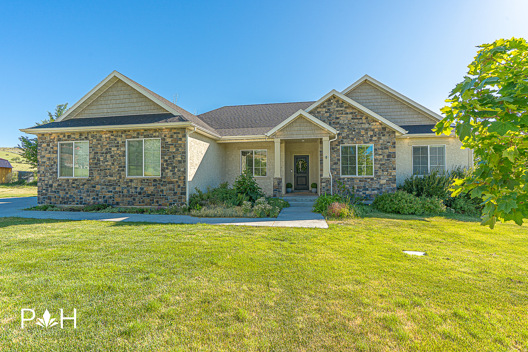 main property photo 52