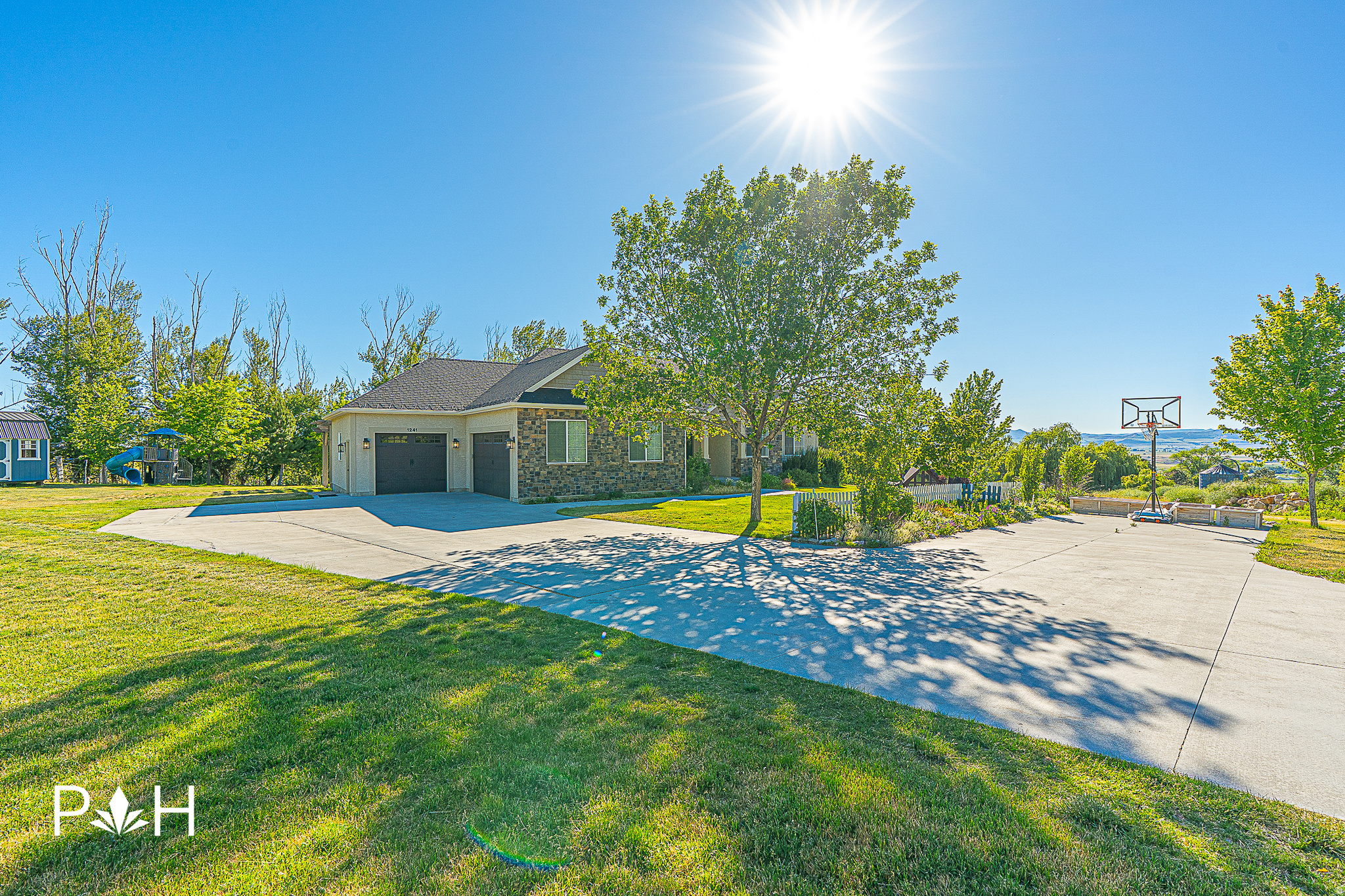 main property photo 54