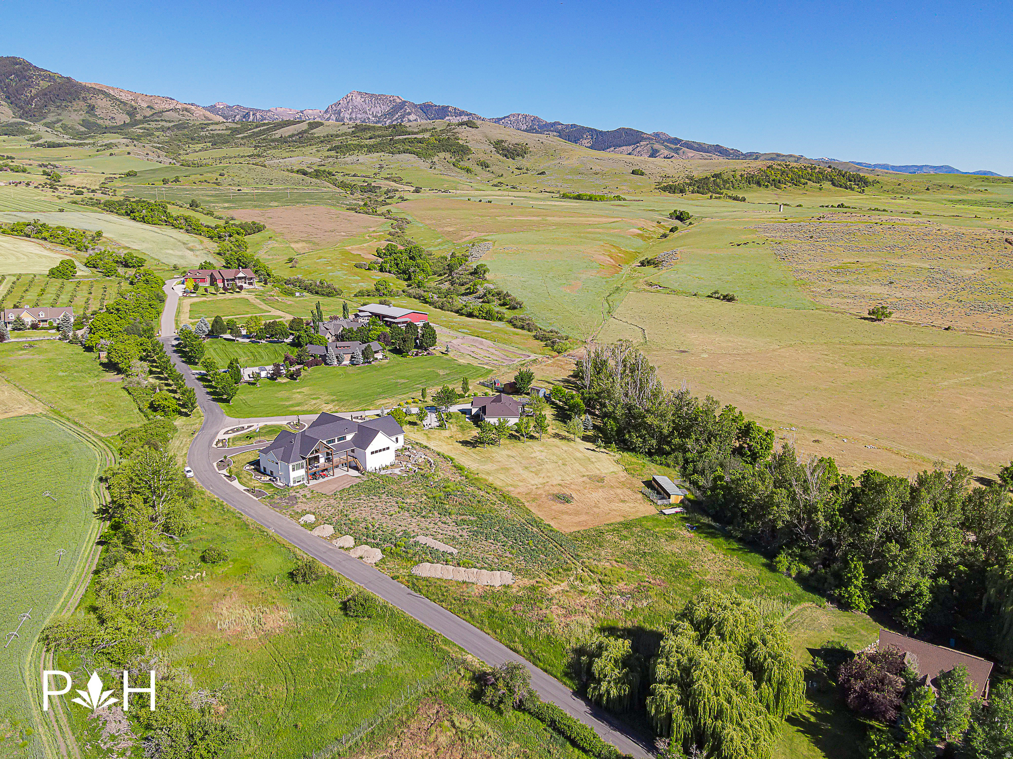 main property photo 74