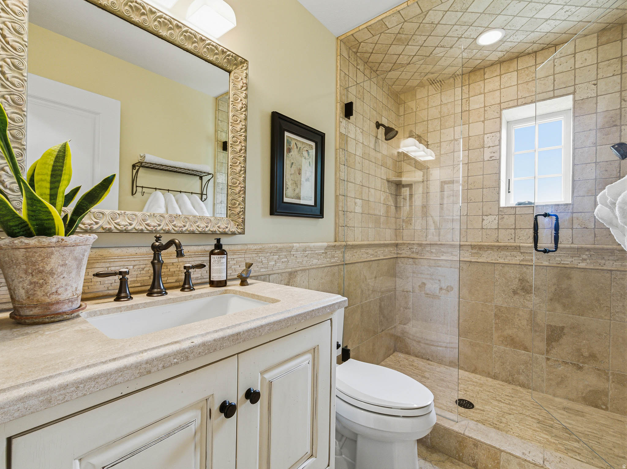 main property photo 128