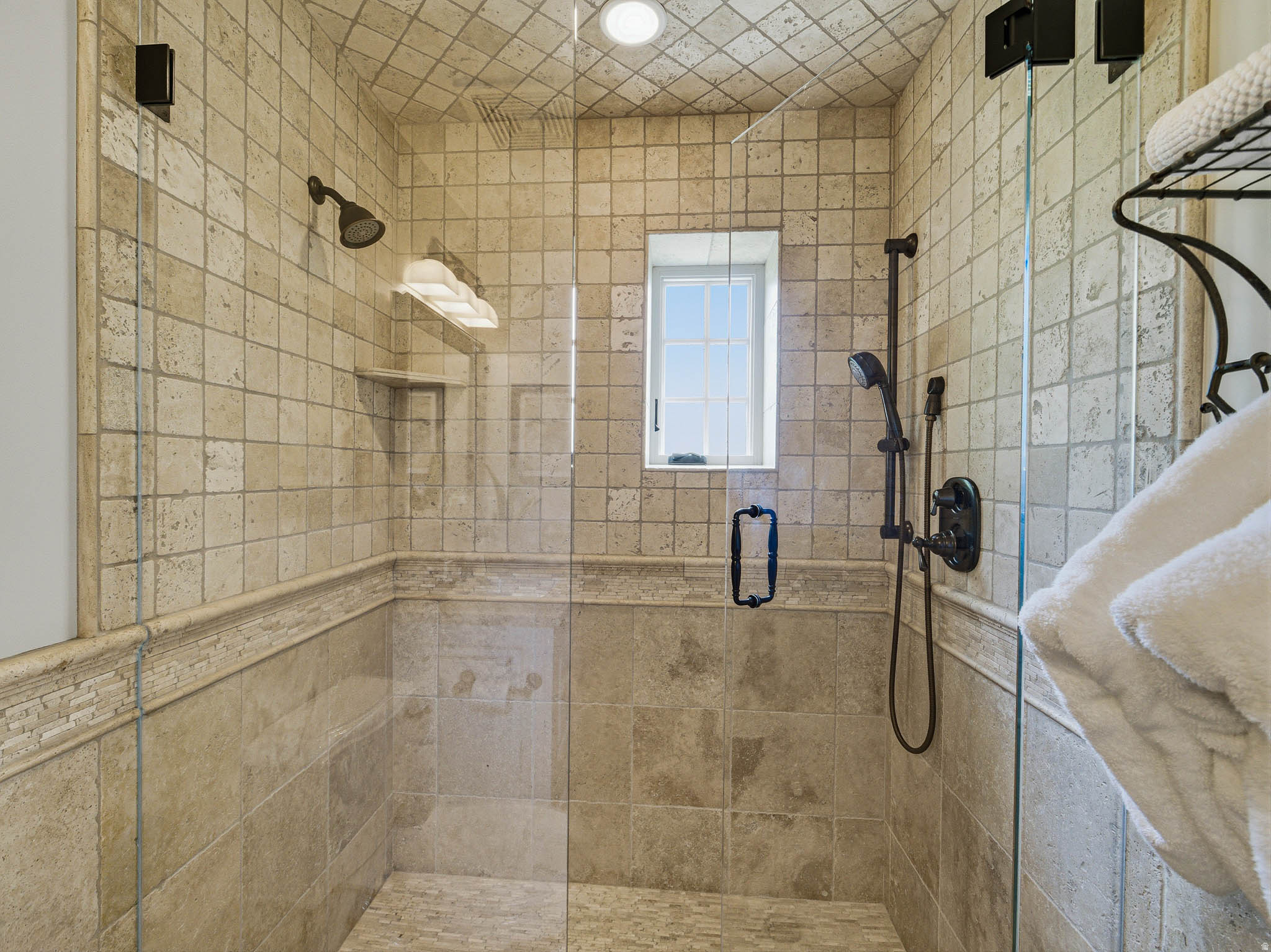 main property photo 129