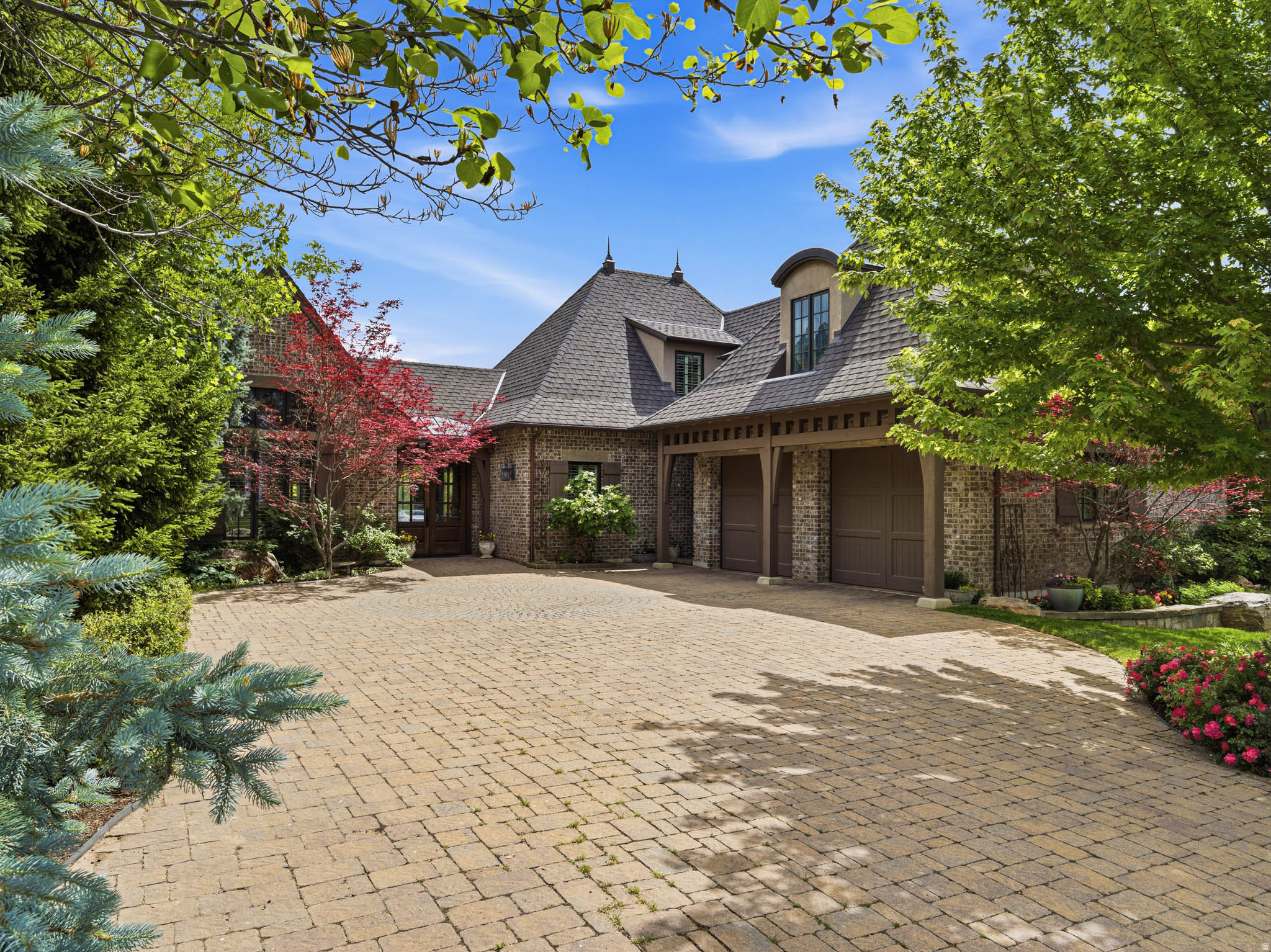 main property photo 13